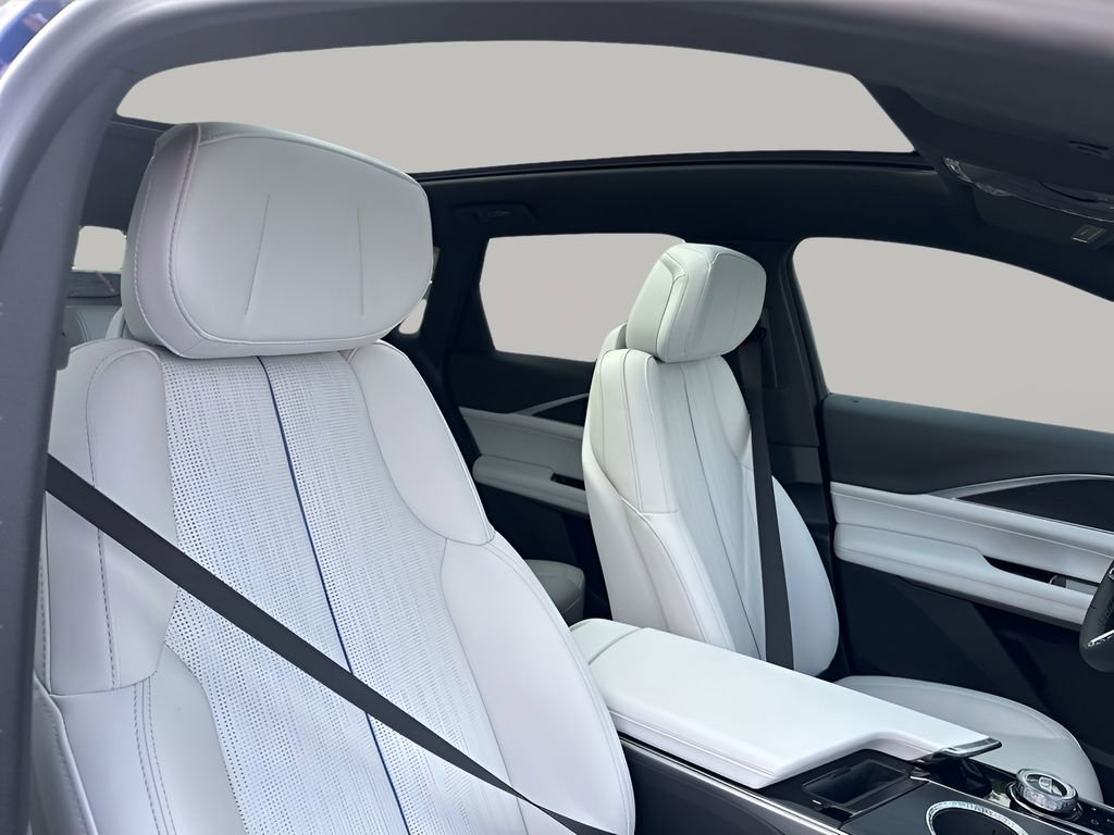 2025 Cadillac Lyriq Sport photo 13