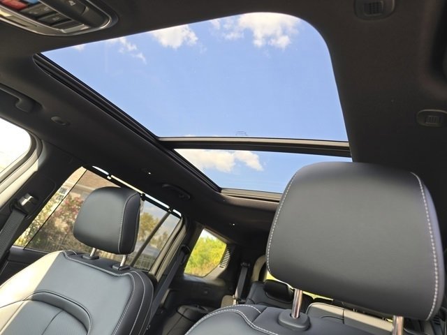 2025 Jeep Grand Cherokee Limited photo 4