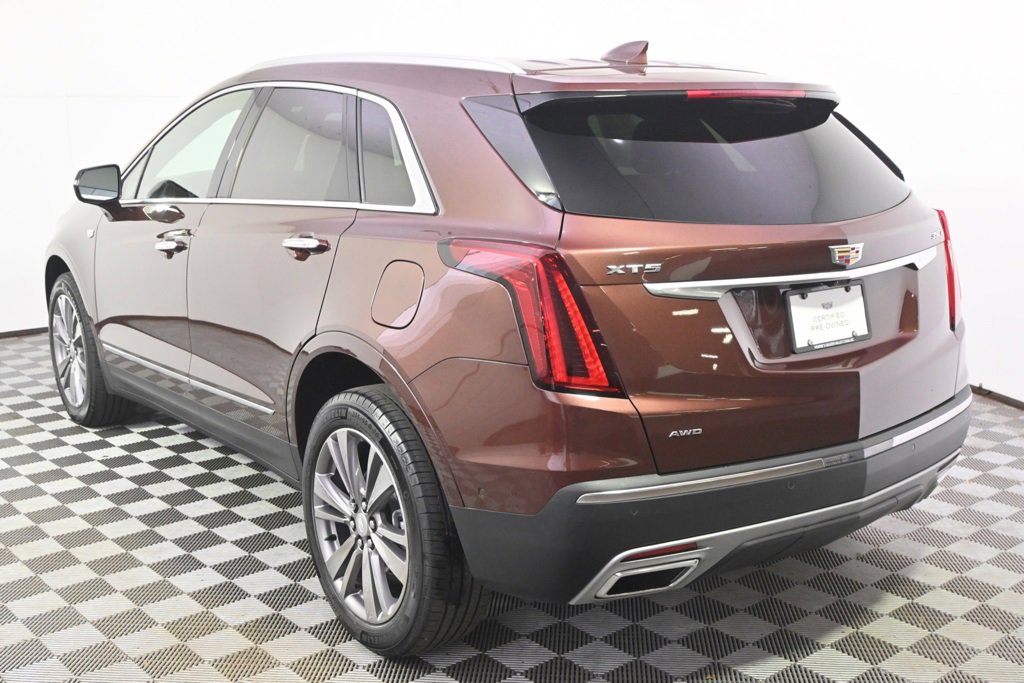2023 Cadillac XT5 Platinum Premium Luxury photo 3
