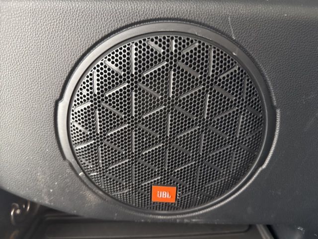 2020 Toyota RAV4 Hybrid Limited photo 23