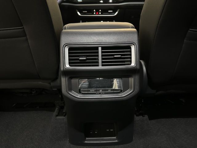 2026 Volkswagen Atlas SE Technology photo 27