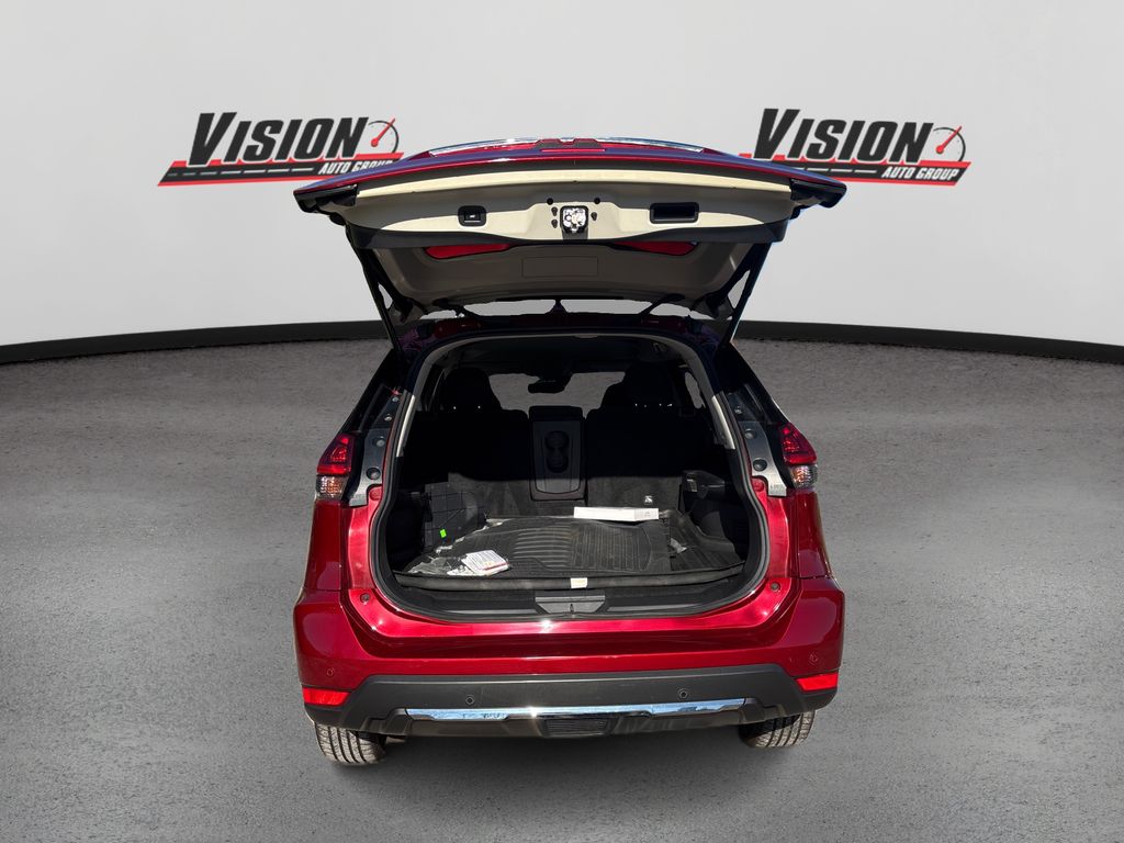 2019 Nissan Rogue SV photo 11