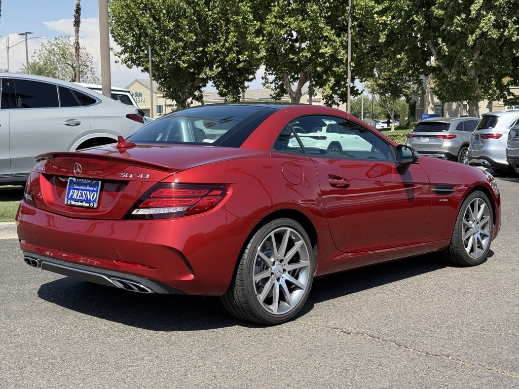 2017 Mercedes Benz SLC 43 AMG photo 3