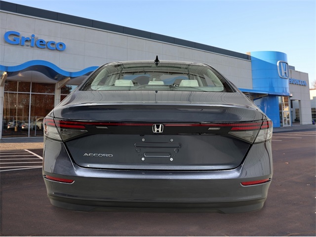 2025 Honda Accord SE photo 4
