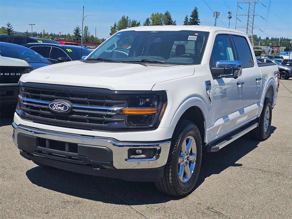 2025 Ford F-150 XLT photo 3