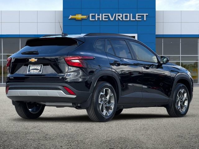 2026 Chevrolet Trax LT photo 4