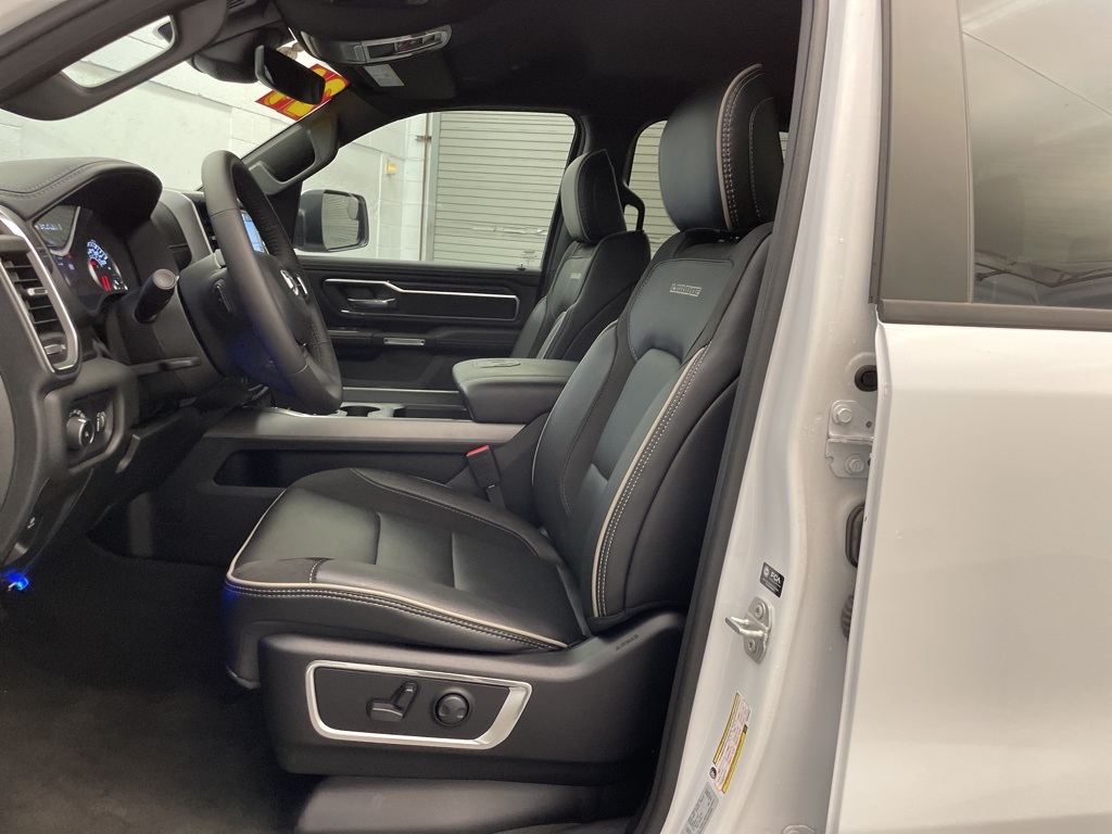 2024 Ram 1500 Laramie photo 17
