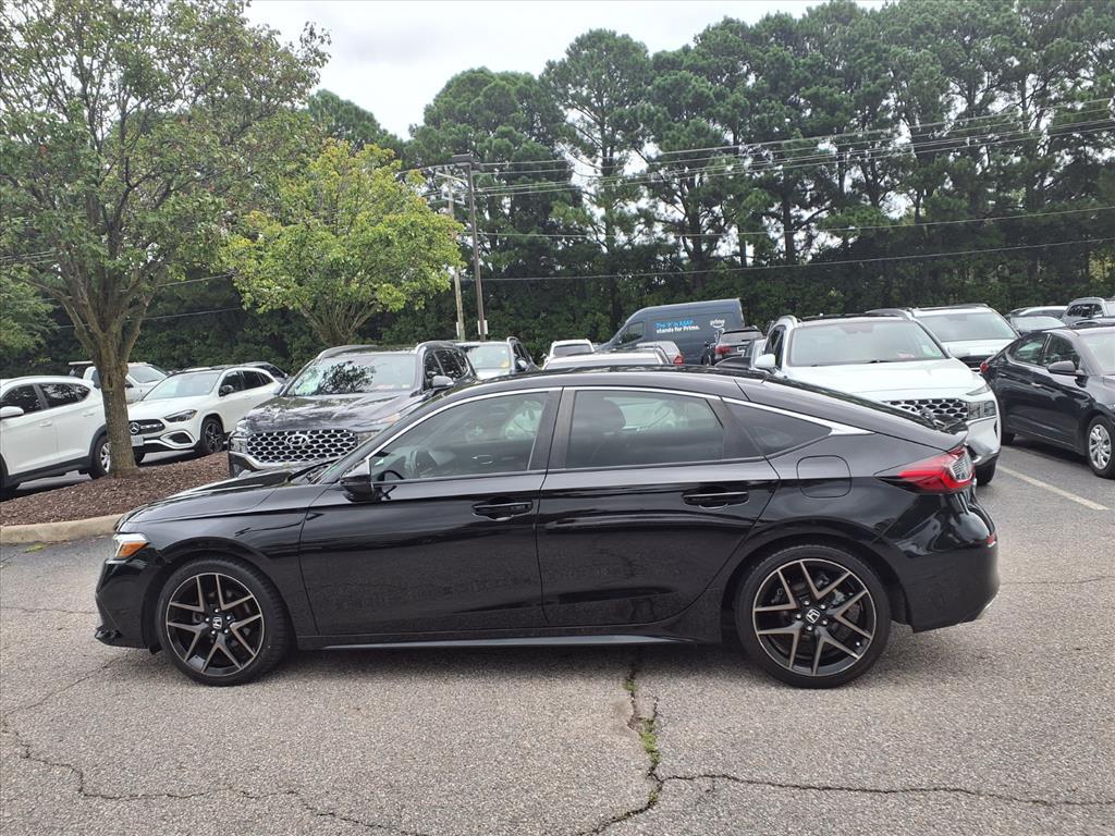 2022 Honda Civic Hatchback Sport Touring photo 3