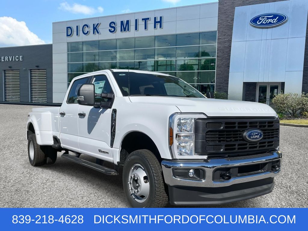 2026 Ford F-350 Super Duty XL's photo