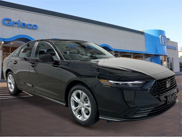 2025 Honda Accord LX photo 7
