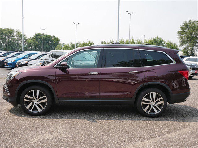 2016 Honda Pilot Elite photo 4