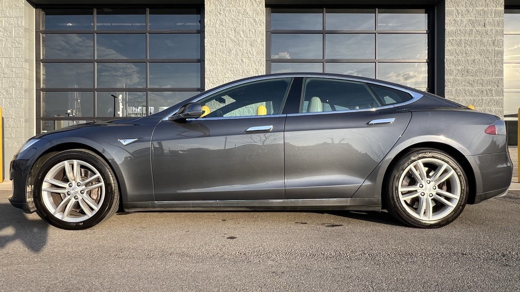 2016 Tesla Model S 75D photo 3