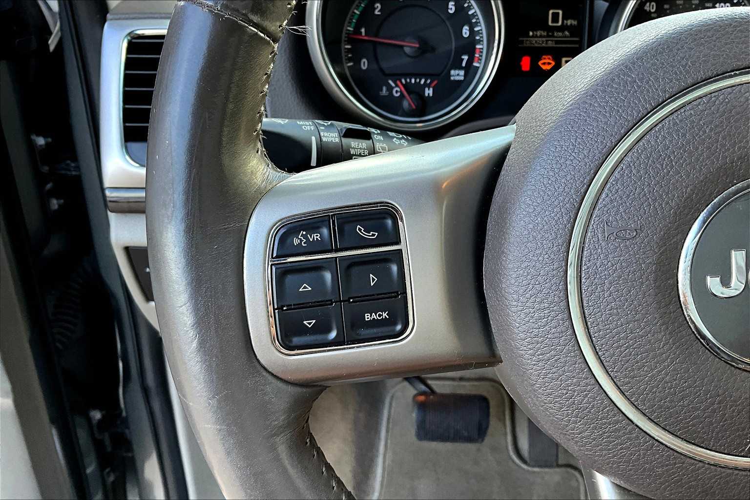 2012 Jeep Grand Cherokee Laredo photo 23