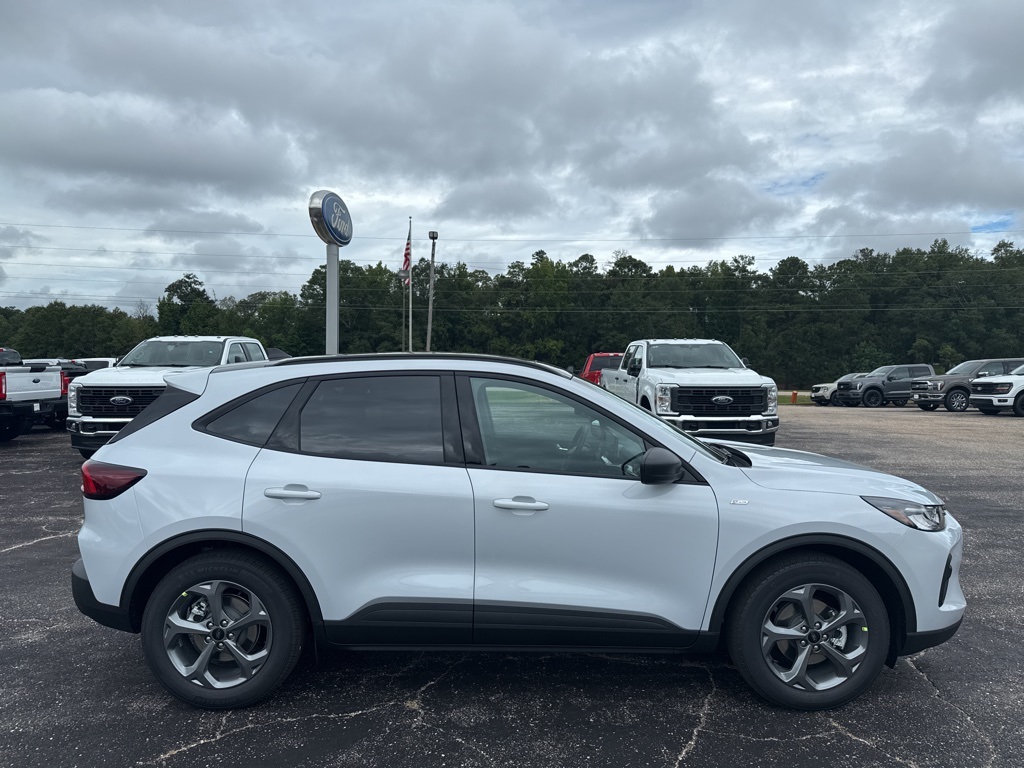 2025 Ford Escape ST-Line photo 16