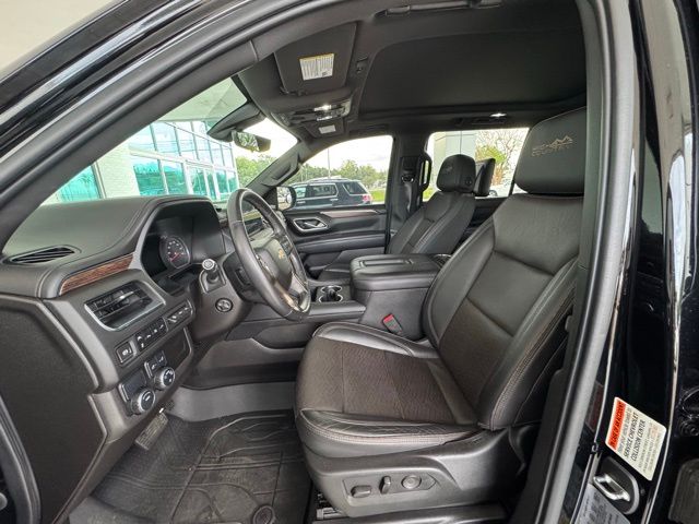 2021 Chevrolet Suburban High Country photo 11