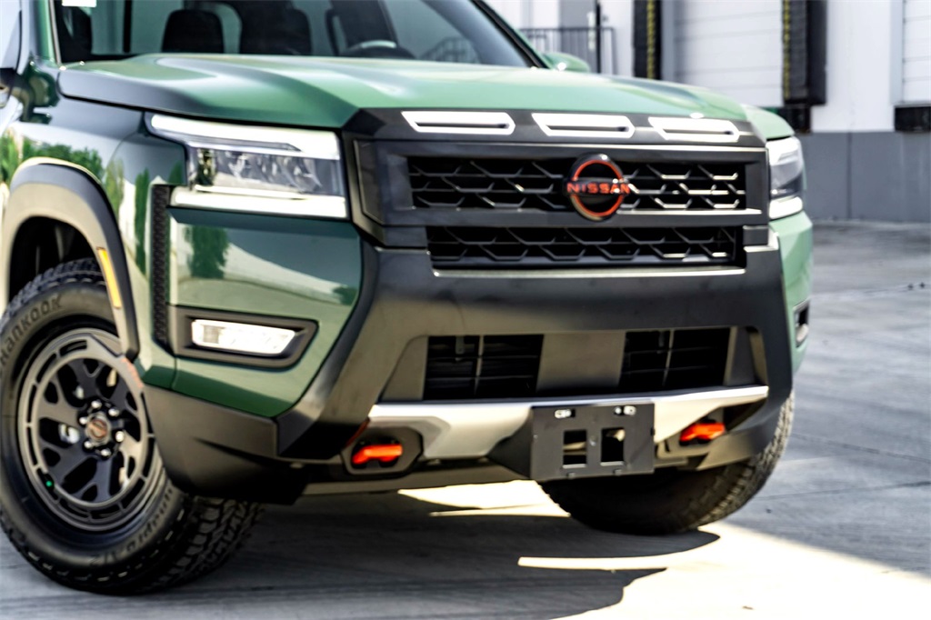 2025 Nissan Frontier PRO-X photo 3