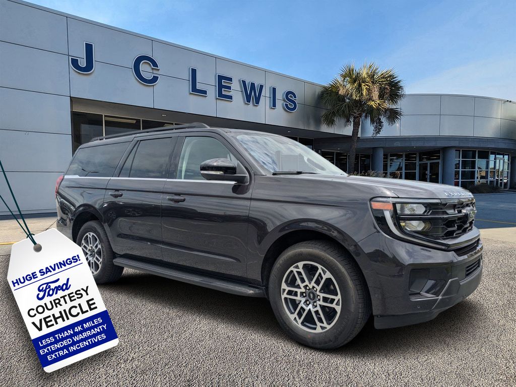 2025 Ford Expedition Active's photo