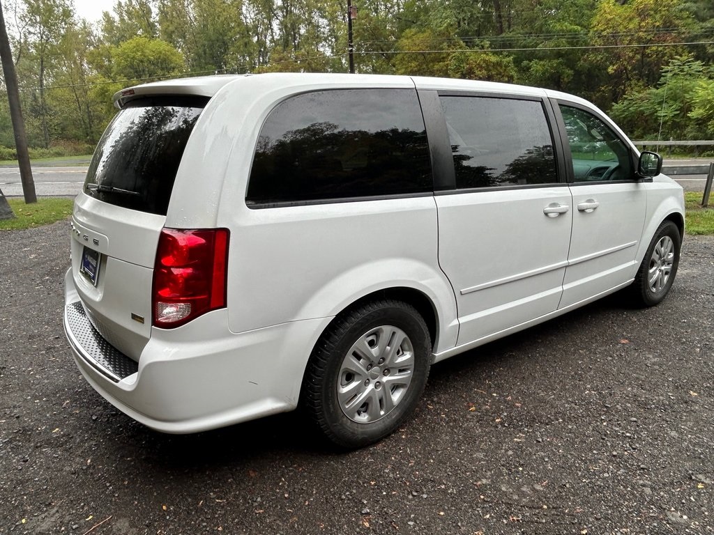 2017 Dodge Grand Caravan SE photo 7