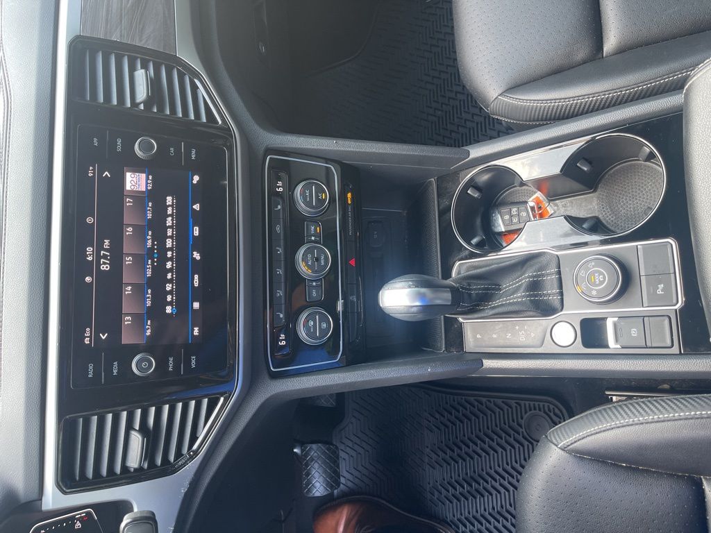 2023 Volkswagen Atlas Cross Sport SE Technology photo 24