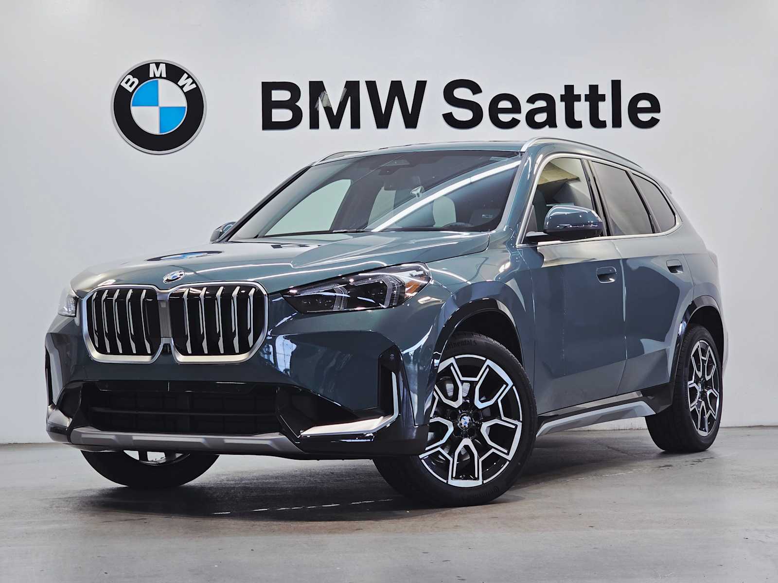 2026 BMW X1 28i's photo