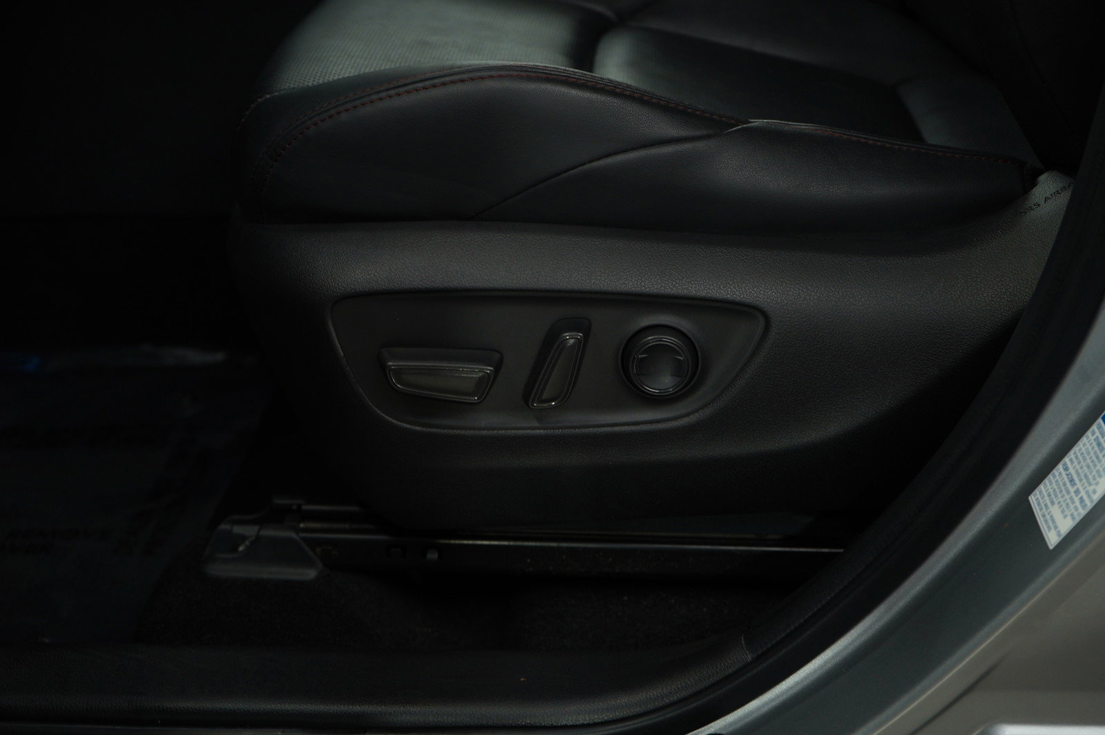 2021 Toyota RAV4 Prime XSE photo 12