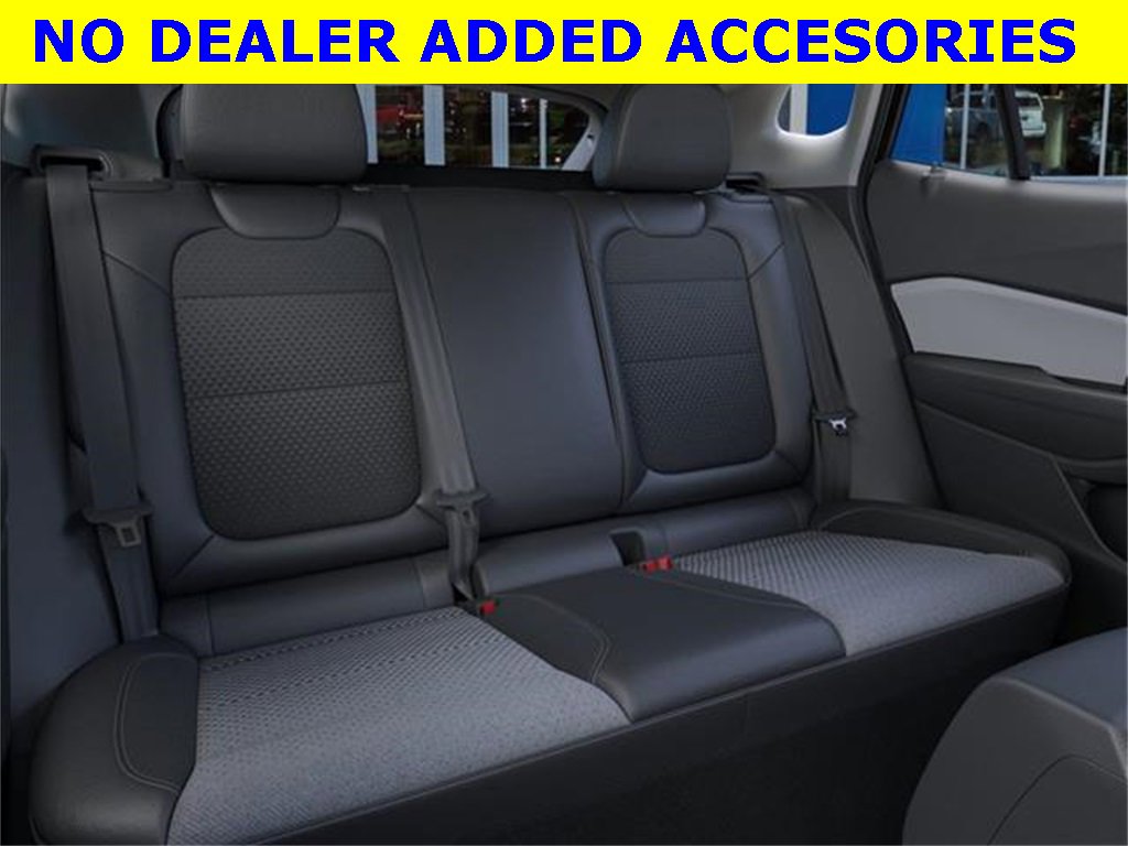2025 Chevrolet Trax LT photo 14