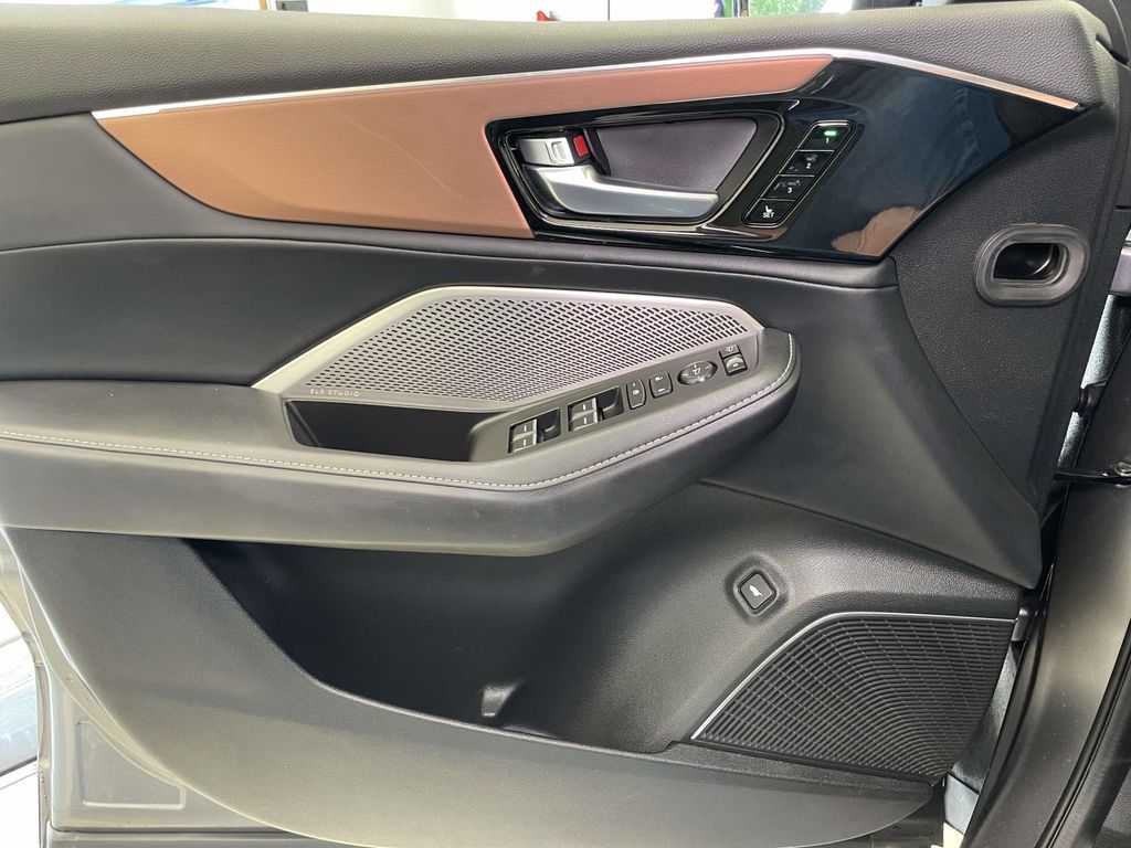 2022 Acura MDX Technology photo 36