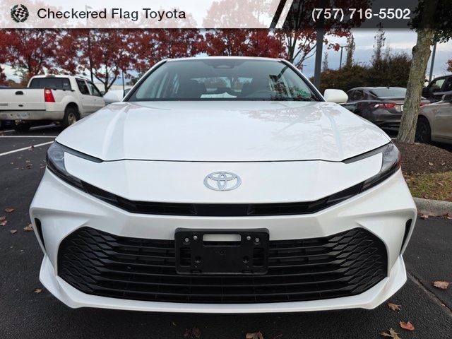 2025 Toyota Camry LE photo 2