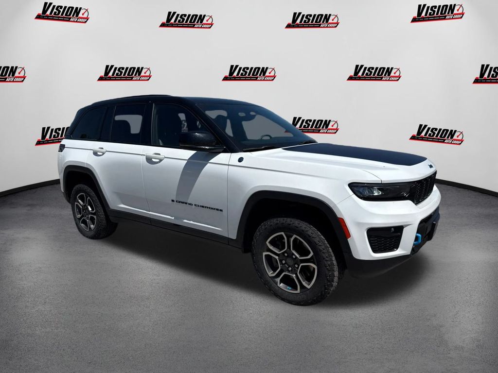 2023 Jeep Grand Cherokee Trailhawk 4xe photo 3