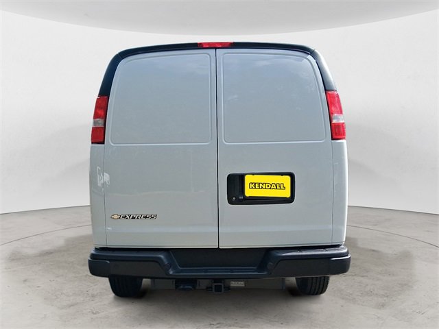 2025 Chevrolet Express Cargo 2500 photo 4