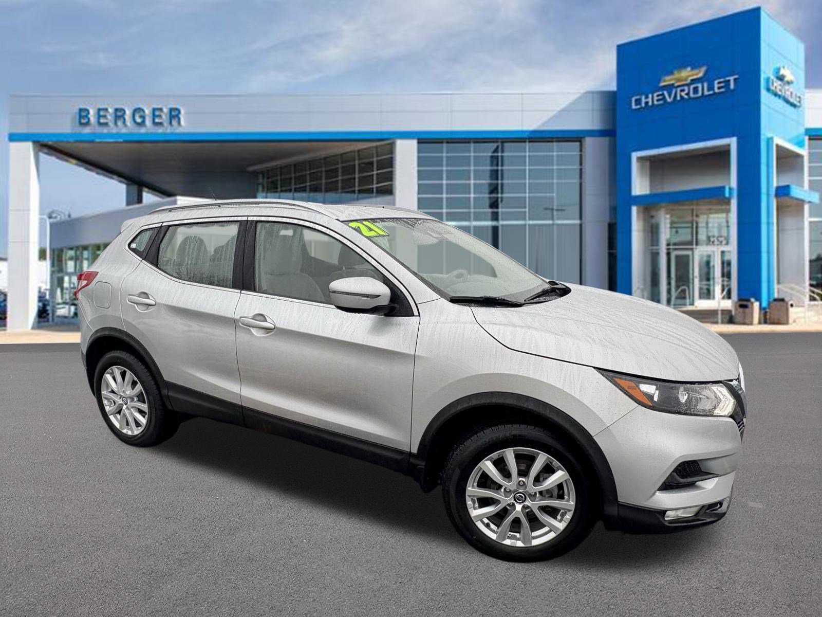 2021 Nissan Rogue Sport SV's photo