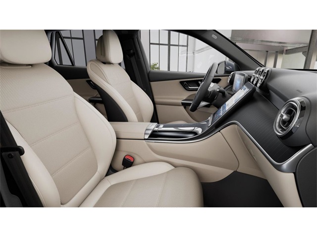 2026 Mercedes Benz GLC 300 4MATIC photo 4