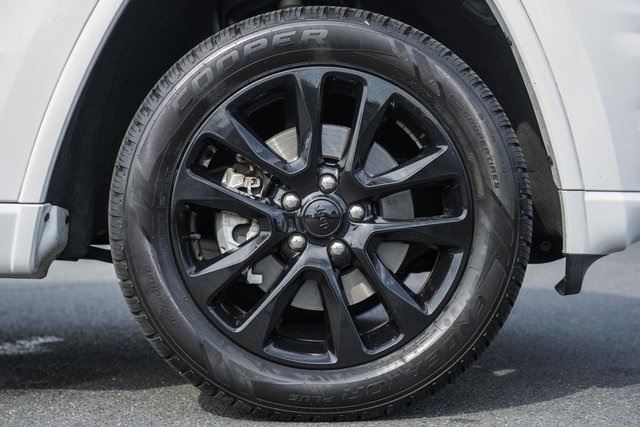 2021 Jeep Grand Cherokee Laredo photo 12