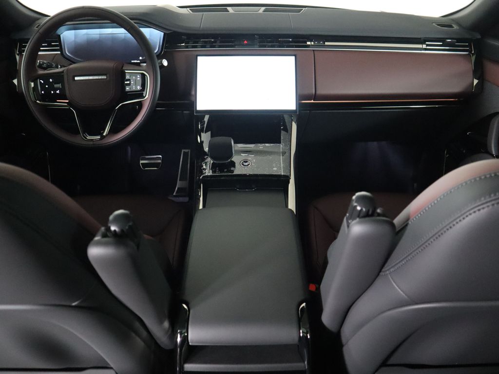2025 Land Rover Range Rover Sport SE photo 11