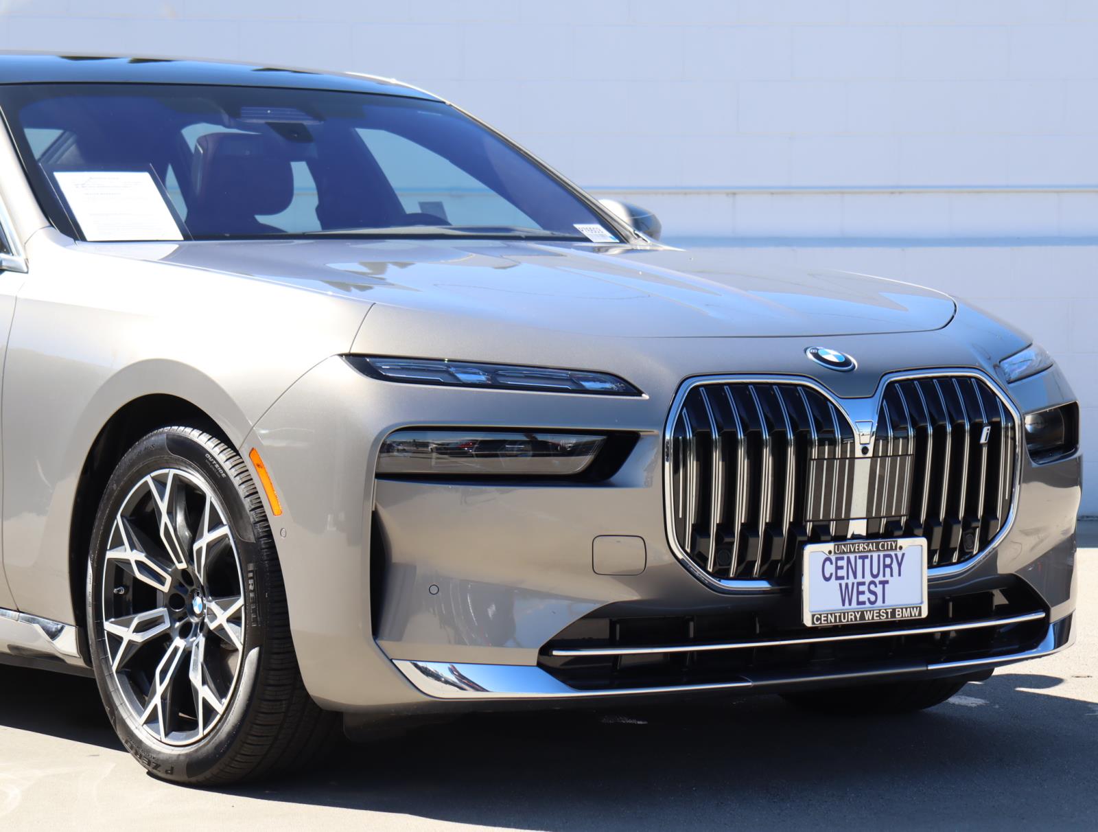 Used 2025 BMW i7 60 with VIN WBY53EJ01SCU69686 for sale in Los Angeles, CA