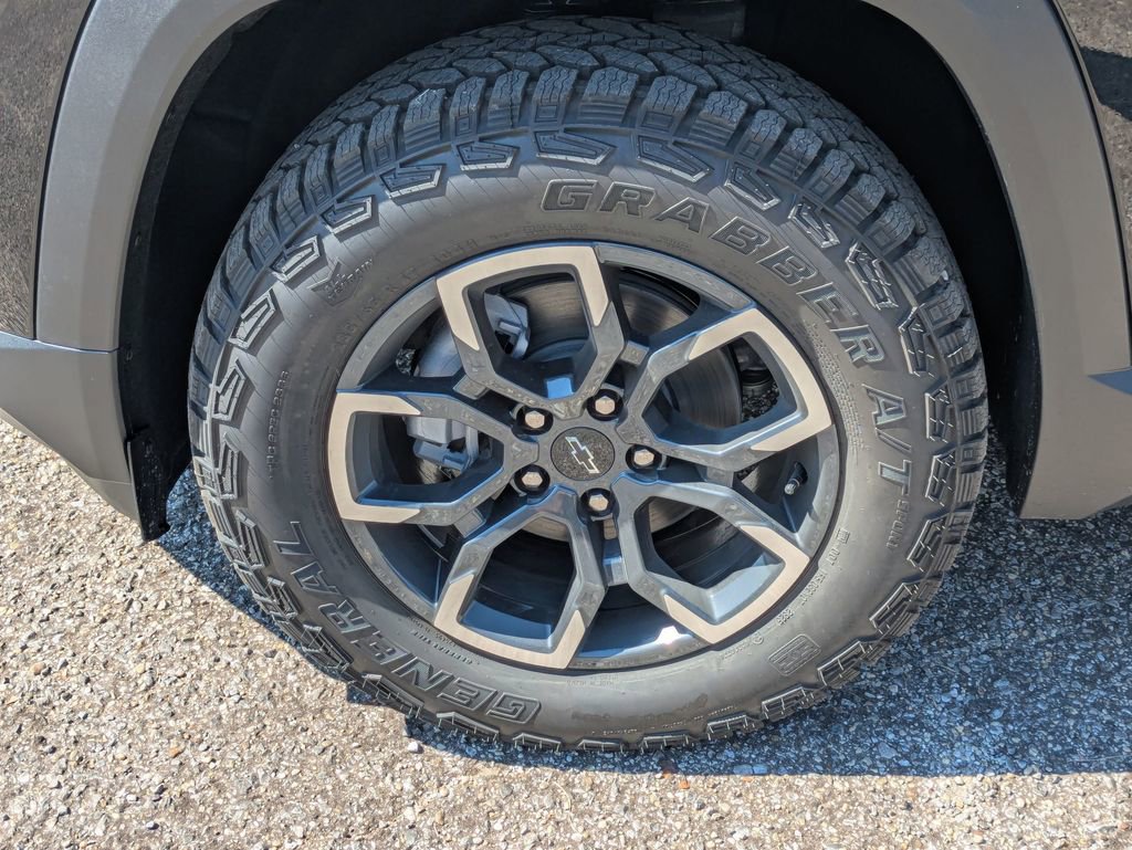 2026 Chevrolet Equinox ACTIV photo 9