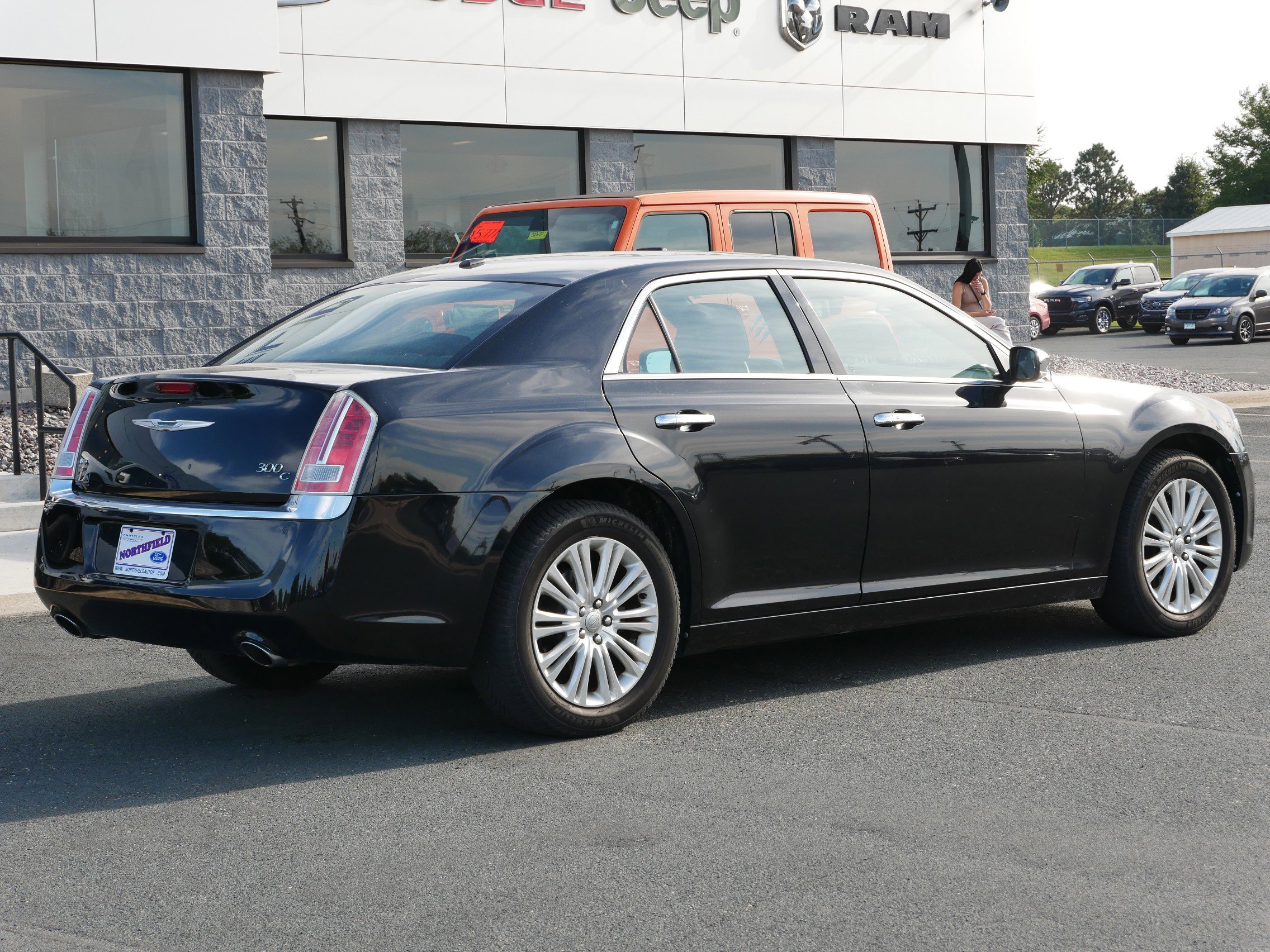 2013 Chrysler 300 photo 3