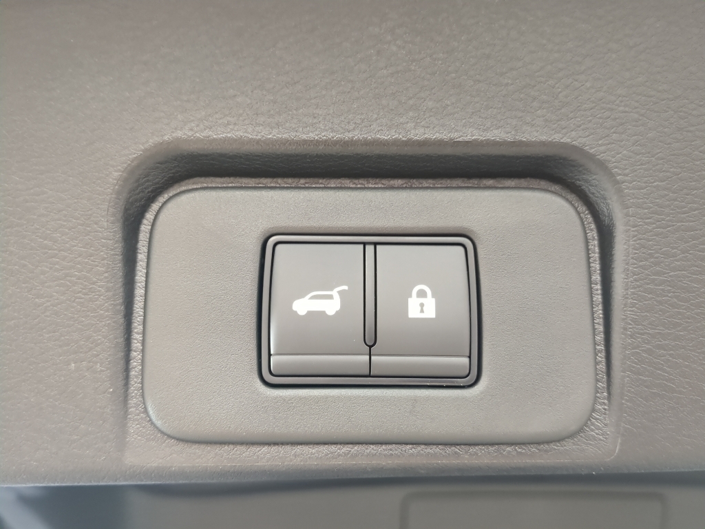 2026 Nissan Rogue SV photo 10