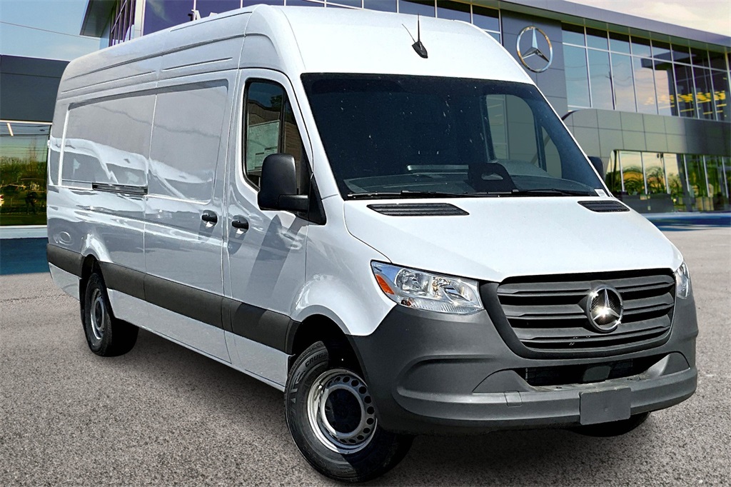 2025 Mercedes-Benz Sprinter Cargo Van Base's photo