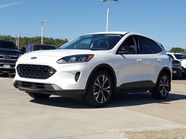 2022 Ford Escape SE photo 3