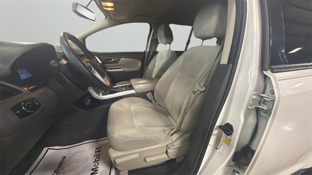 2013 Ford Edge SE photo 16