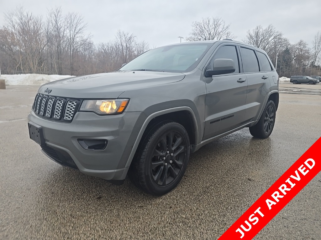 2021 Jeep Grand Cherokee Altitude's photo