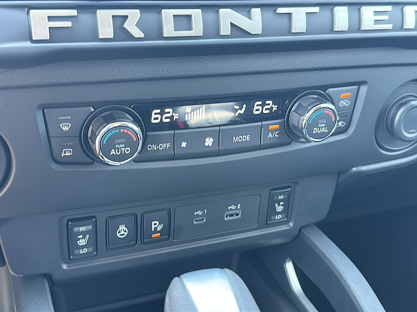 2026 Nissan Frontier Crew Cab SV photo 5