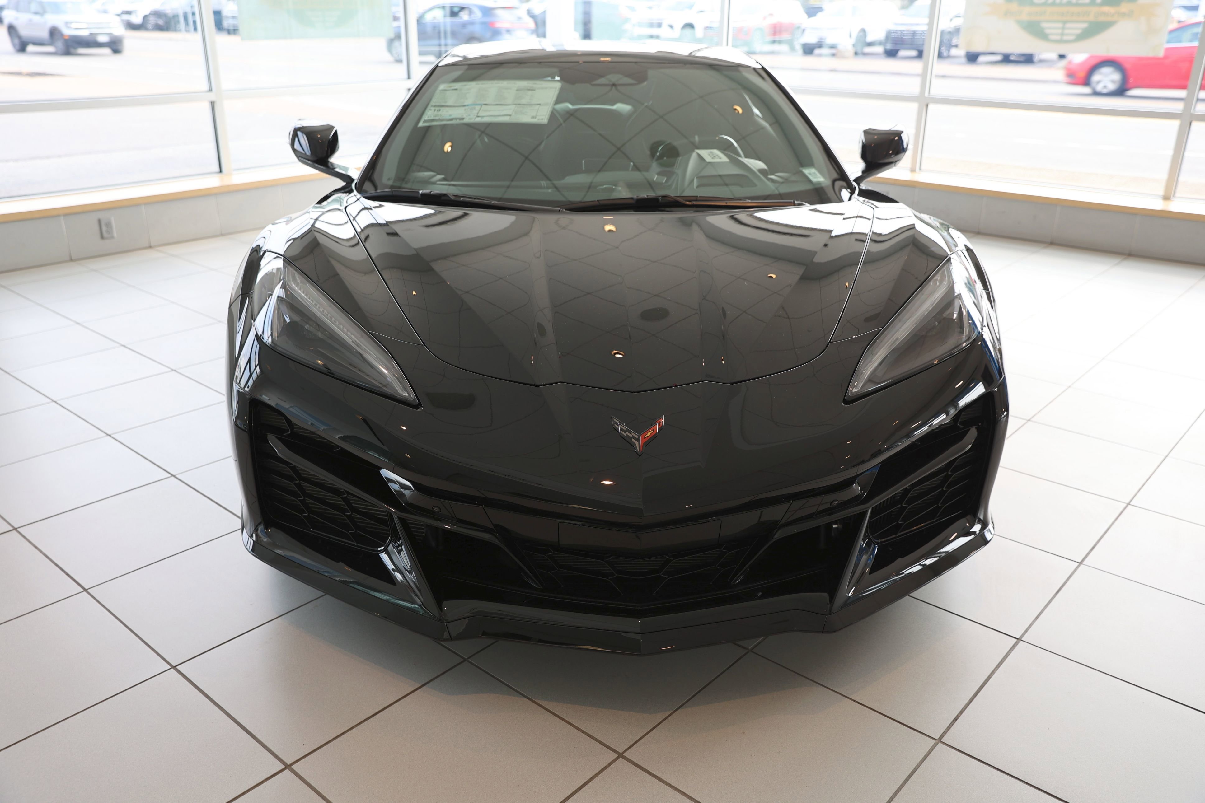 2025 Chevrolet Corvette E-Ray 3LZ photo 2