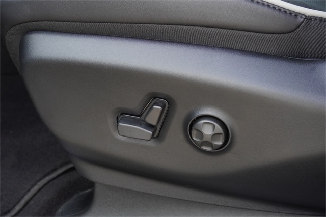 2025 Chrysler Pacifica Limited photo 19