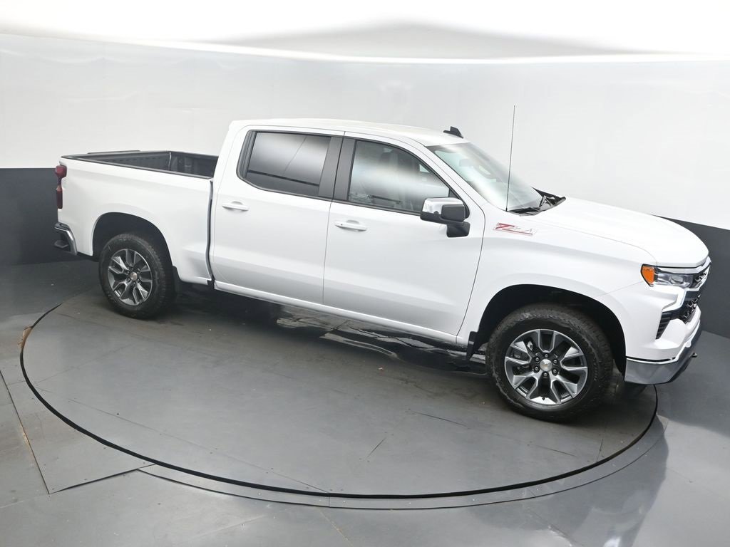 2026 Chevrolet Silverado LT's photo