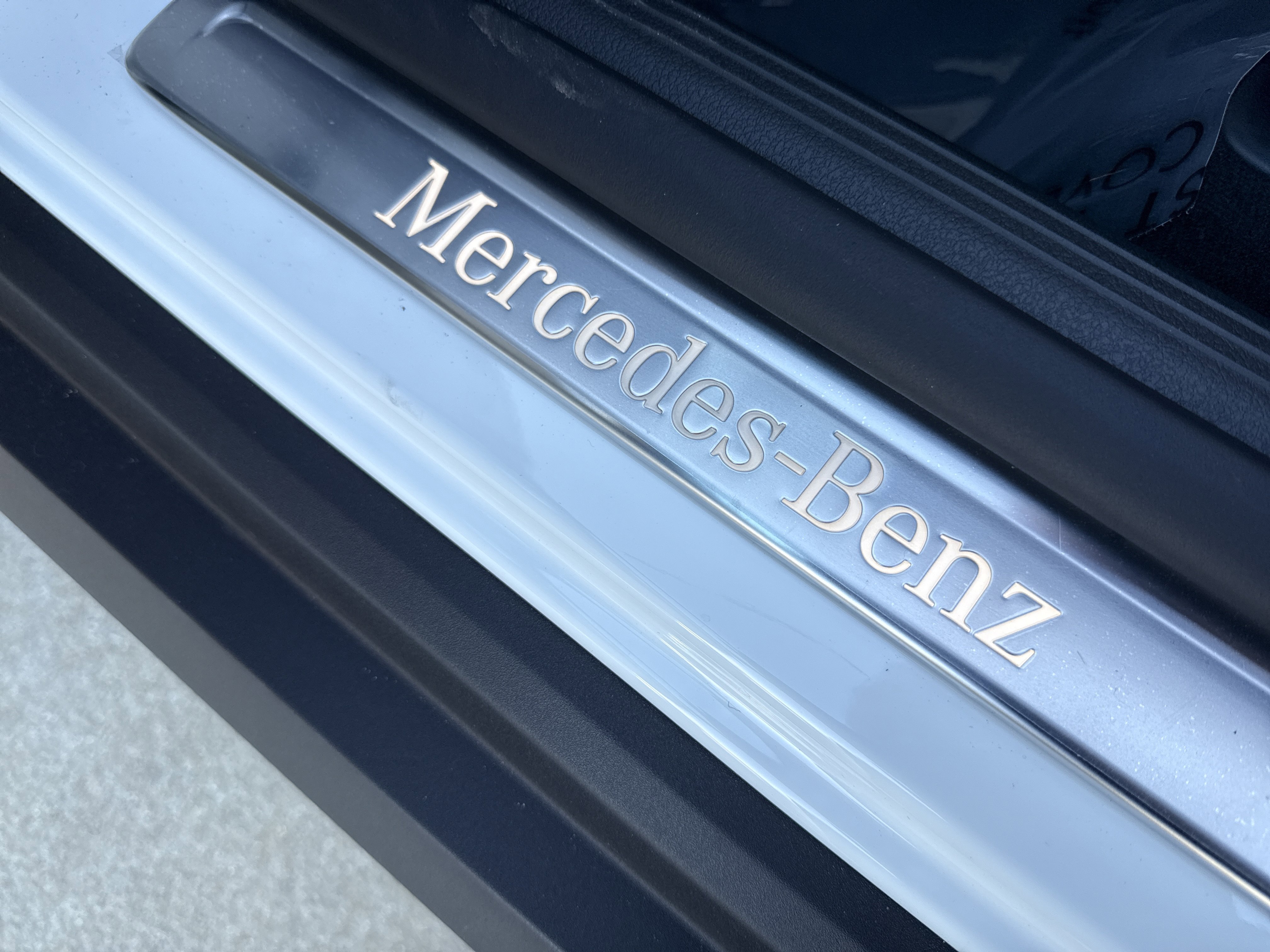 2026 Mercedes Benz GLC 300 photo 3