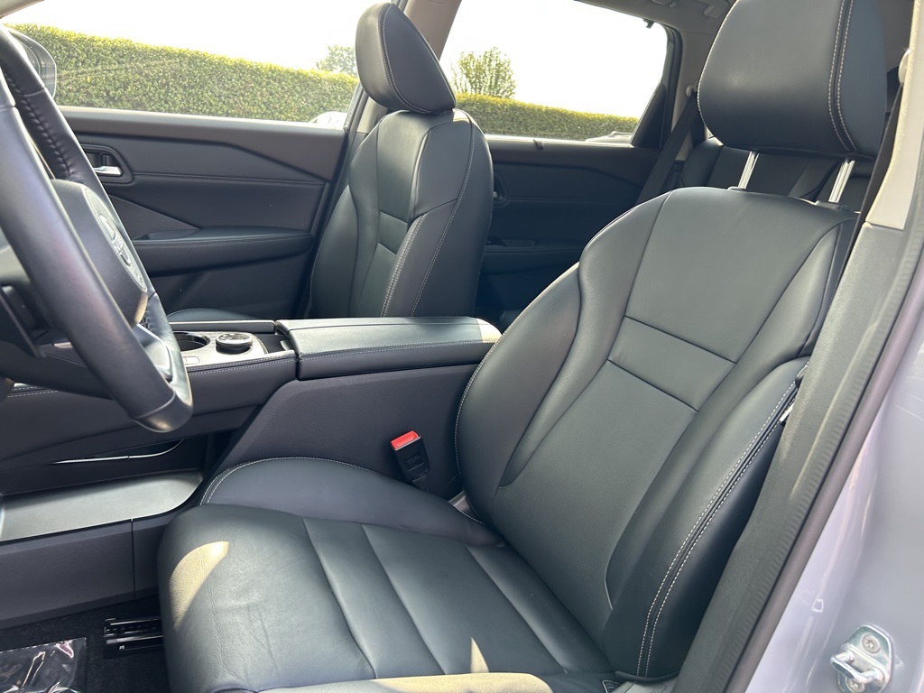 2022 Nissan Rogue SL photo 21