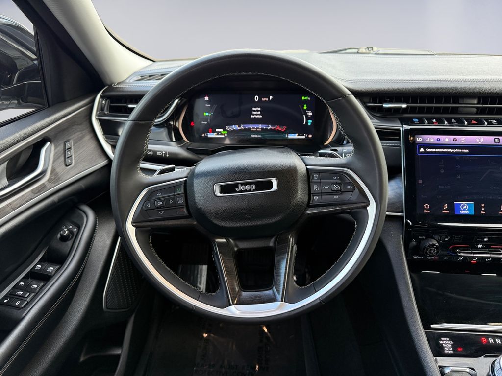 2023 Jeep Cherokee Base photo 13