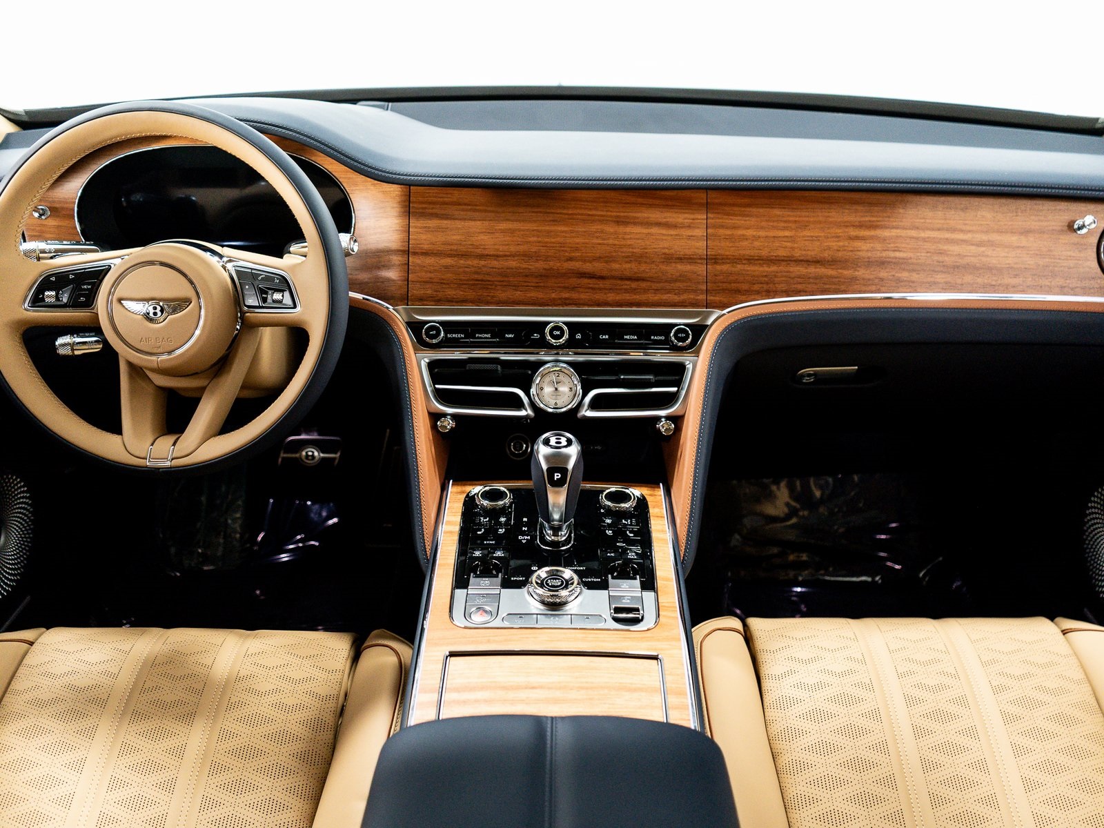 2025 Bentley Flying Spur Mulliner photo 24
